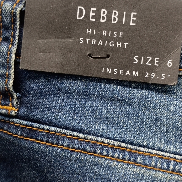 Women's Tahari Mid-Rise Straight Jeans - Picture 11 of 16